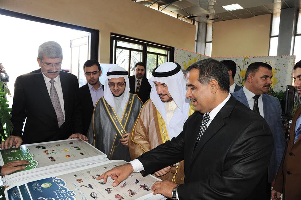 رئيس الديوان يزور جناح الديوان في معرض بغداد الدولي1
