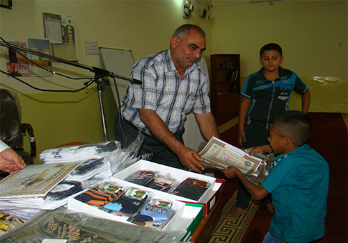 مديرية-أوقاف-بغداد-الرصافة-تقوم-بتوزيع-مساعدات-على-العوائل-النازحة-والأرامل2