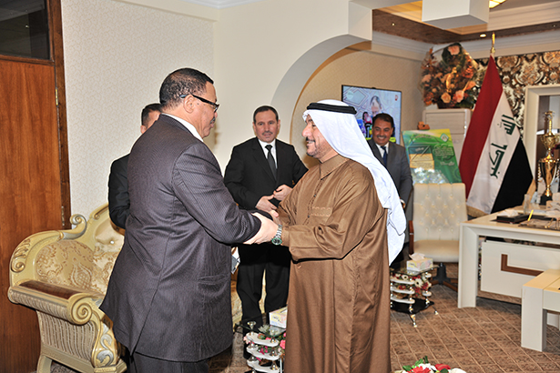رئيس ديوان الوقف السني يستقبل السفير السوداني والوفد المرافق له (2)