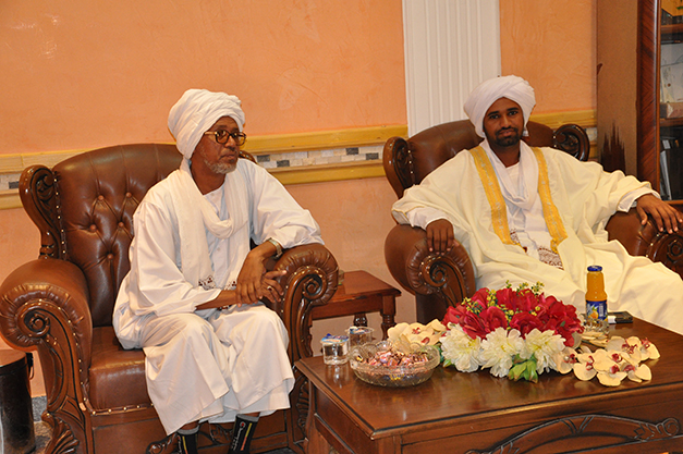 مدير عام دائرة الأضرحة والمقامات يستقبل وفد جمهورية السودان الشقيق
