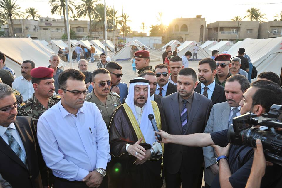 رئيس ديوان الوقف السني يزور مخيم النازحين في حي الجامعة ببغداد (2)