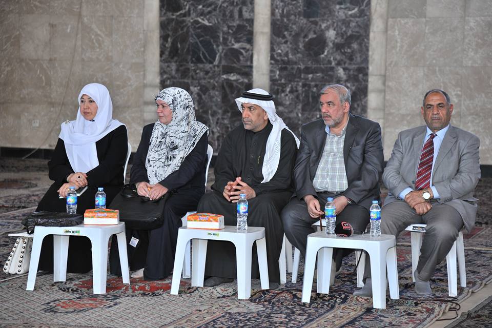معهد البصرة لعلوم القران الكريم يختتم مسابقة اسلامية (1)