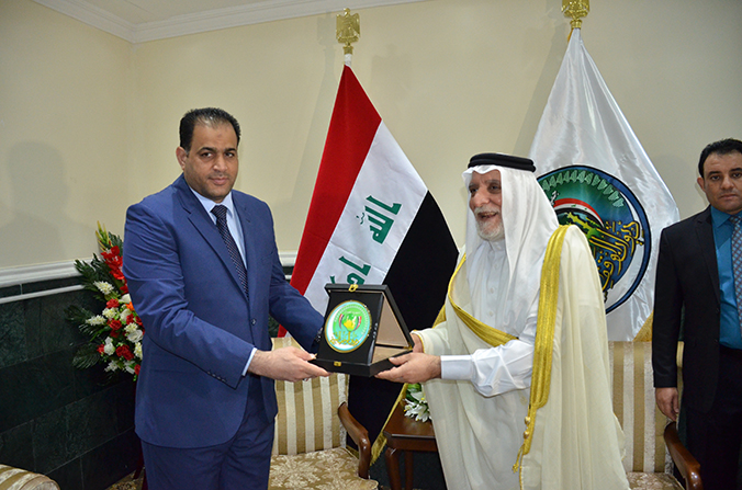 رئيس ديوان الوقف السني  يستقبل محافظ بغداد (4)
